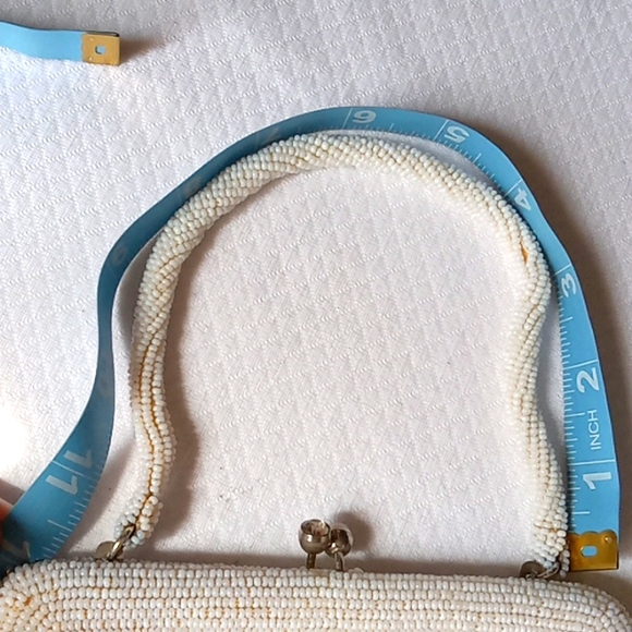 VTG Beaded Purse- Glass Seed Beads with Satin Lining. PERFECT Prom Accessory! - Picture 3 of 7
